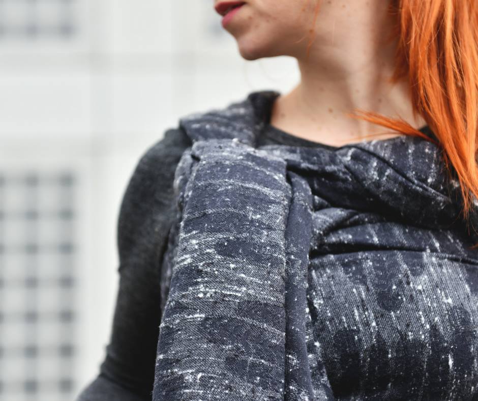 Sling Studio Falling Feathers Cuckoo Wrap (tussah, seacell) Image