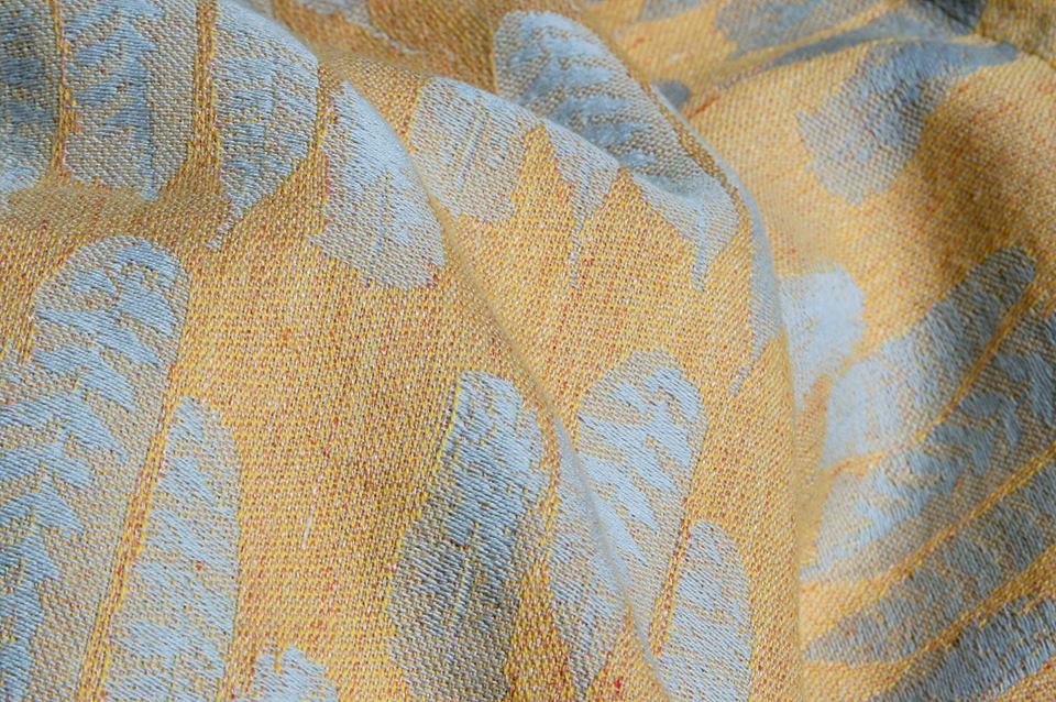 Sling Studio Falling Feathers Falling Feather - Lark Wrap (linen) Image