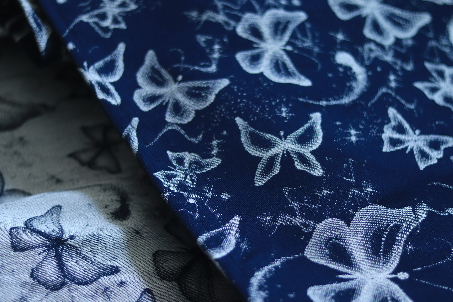 Lolly Wovens BUTTERFLY BLUE NIGHT Wrap (hemp, tencel) Image
