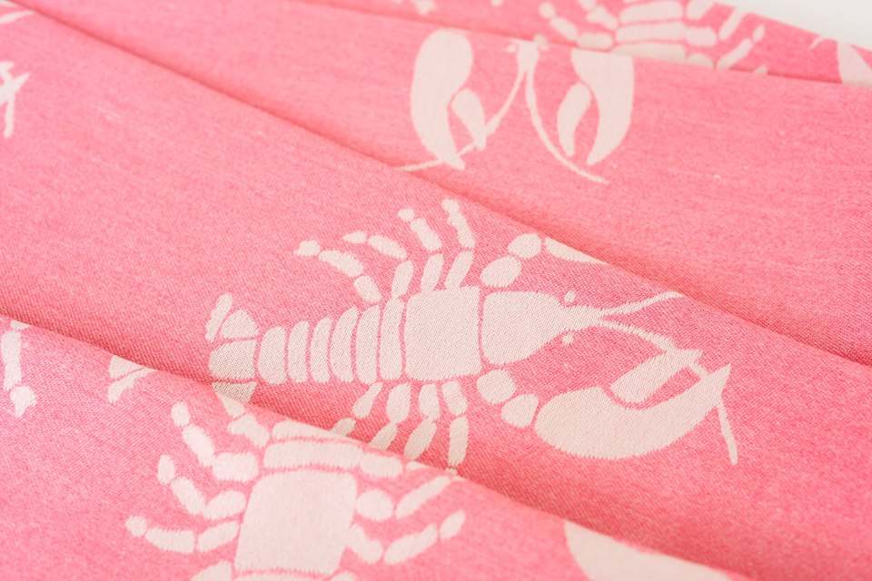 Pavo Form Lobster Bisque Wrap (wool) Image