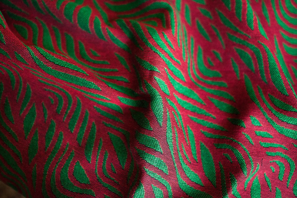 Minako Umi Christmas Wrap (cashmere, merino, mulberry silk) Image
