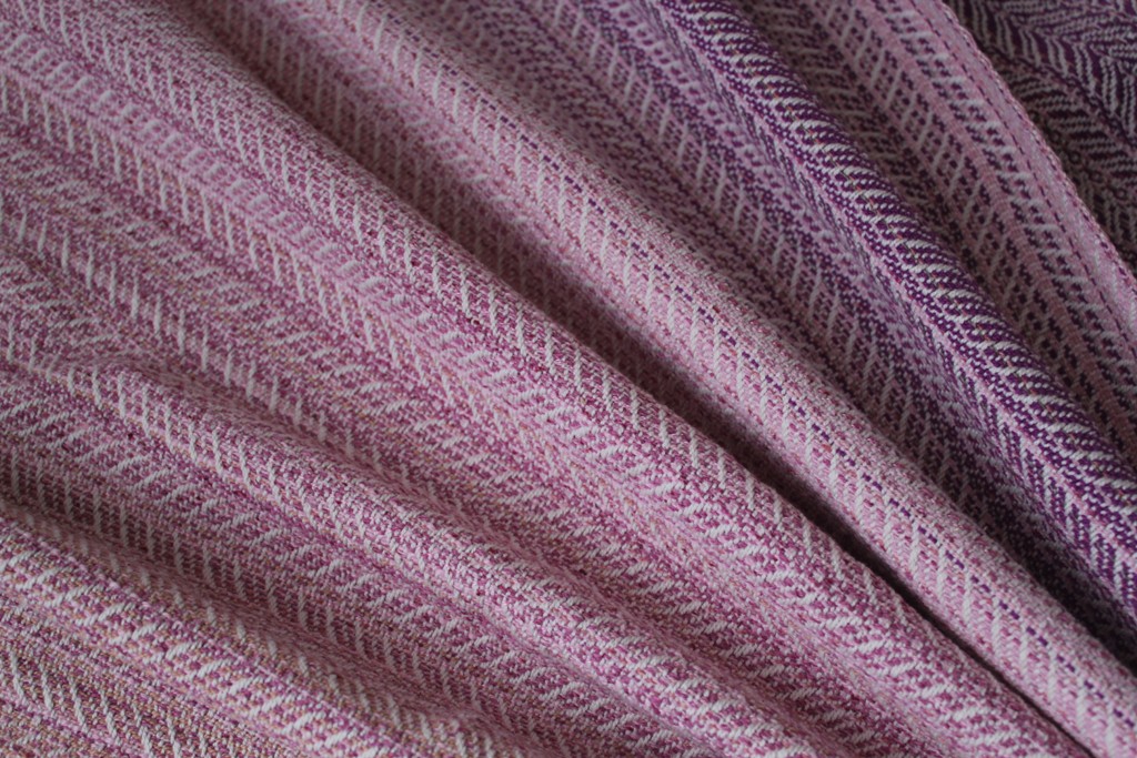 Tragetuch Ethnic Seasons undulating twill Total pink (tsumugi silk, bourette silk, tencel) Image