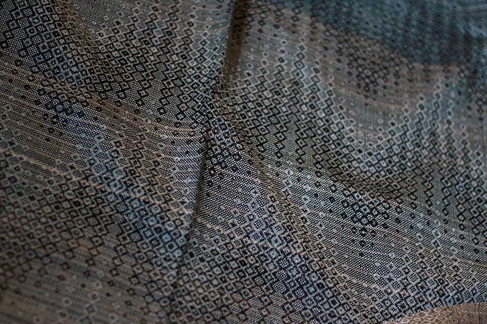 Lolly Wovens orient lace weave JASIRA SOFT GRANITE  Wrap (tencel) Image