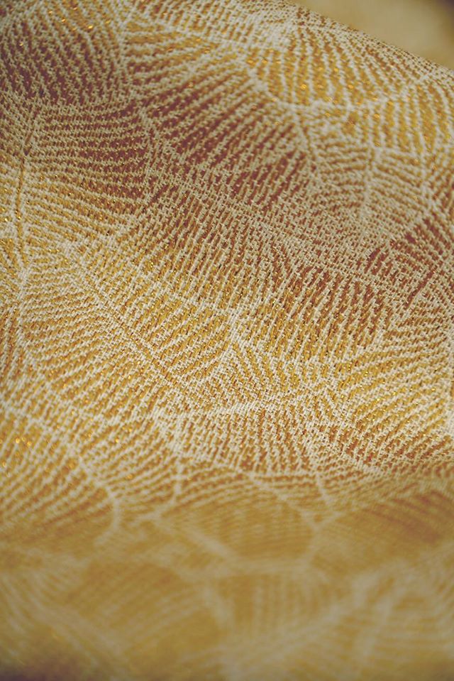 Kokadi Golden Leaves Wrap (viscose, polyester, bamboo) Image