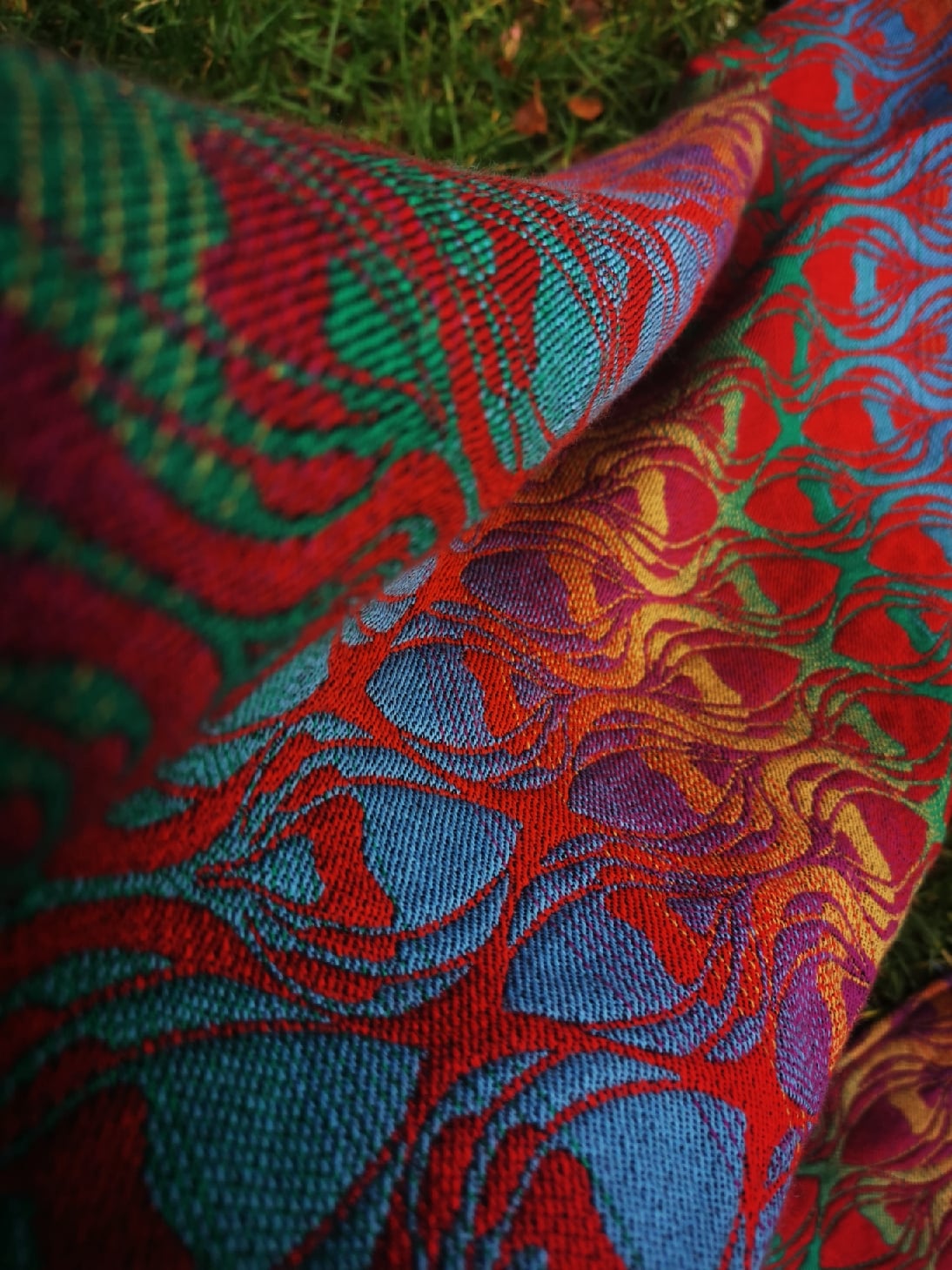 Yaro Slings La Fleur Trinity Notenkraker Rainbow High Wool Wrap (merino) Image