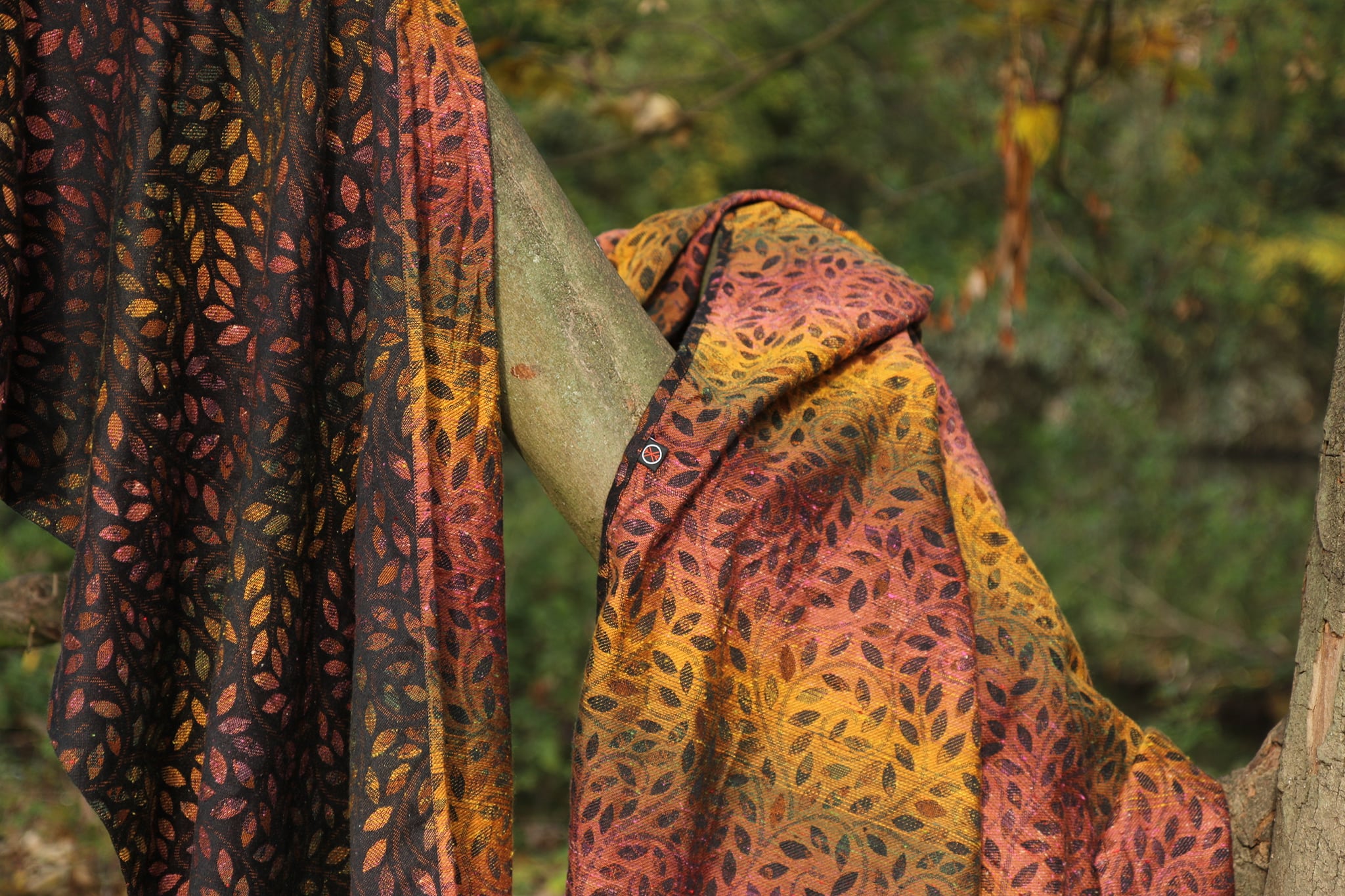 Solnce Eos Drums of Autumn Wrap (viscose, tussah, seaweed) Image
