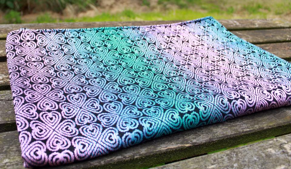 Wrapahula Wovens Lucky In Love Orchid Night Wrap  Image