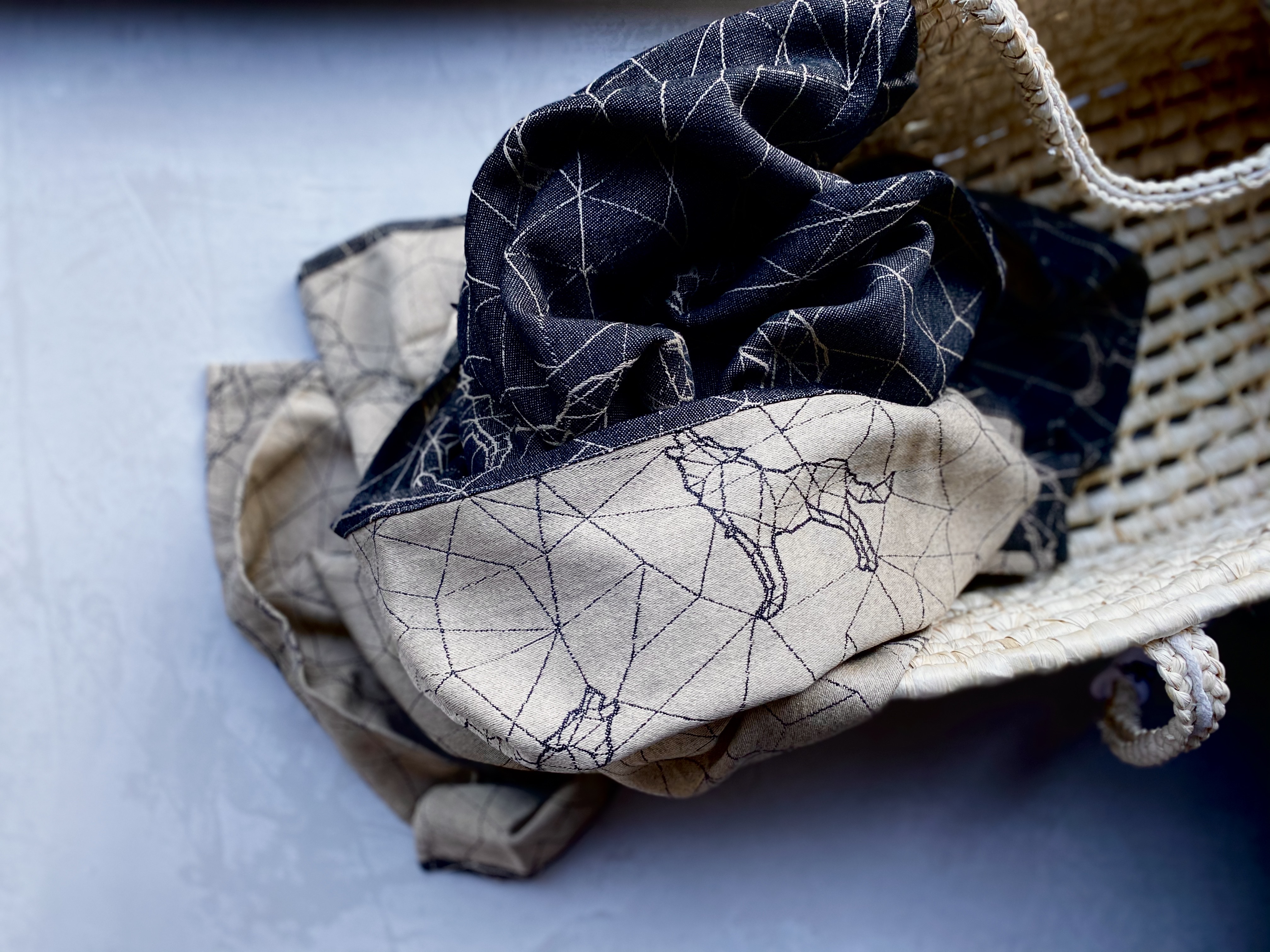 Kenhuru Sling KENHURU VOVK GLAM Wrap (merino, silk, linen) Image