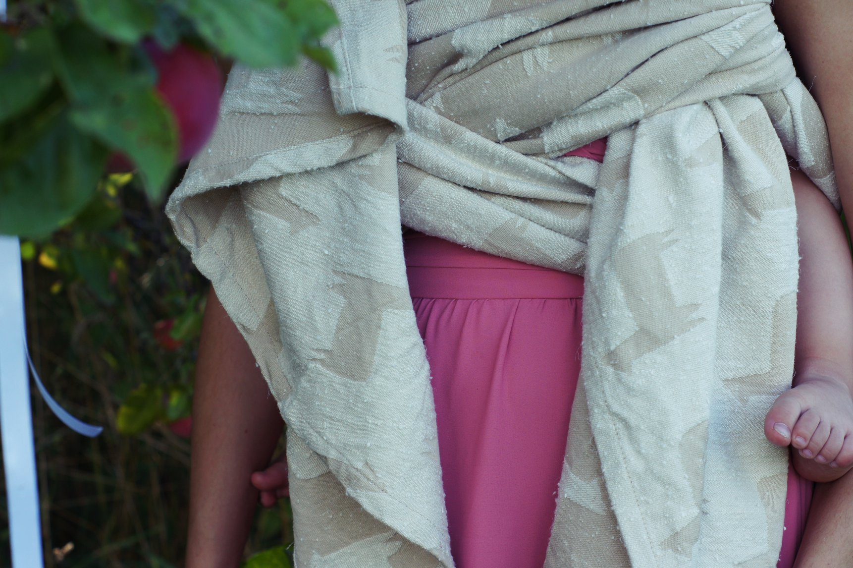 Pabelle Slings Llama Biscotti Wrap (silk, linen) Image