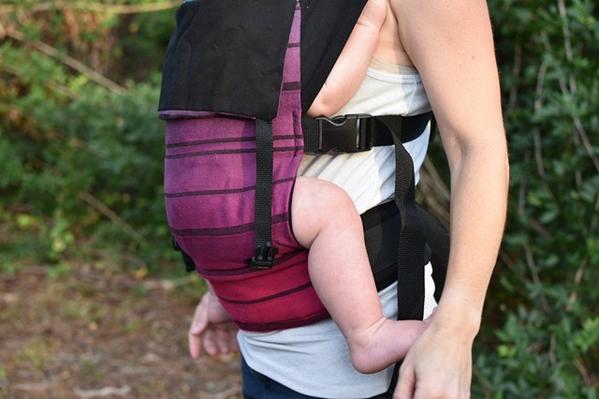 Action Baby Carriers Emmeline Textiles Amelia Ink dyed Magenta to Purple with Black Wrap  Image