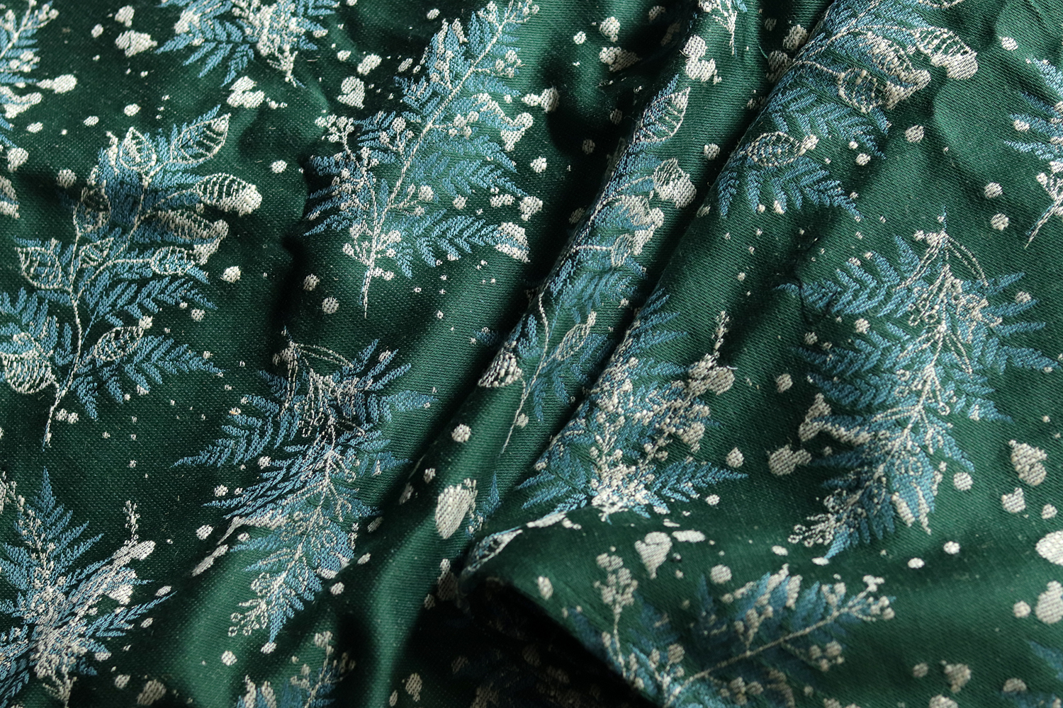 Luluna Slings FERNS FOREST WIND  Wrap (bamboo, linen, tencel, silk, nettle) Image