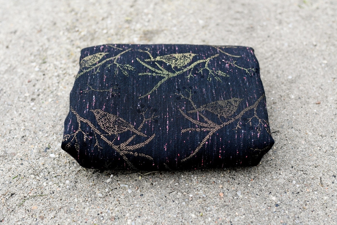 Woven Bliss Lady Bird Black Lady Wrap (silk, linen, viscose) Image