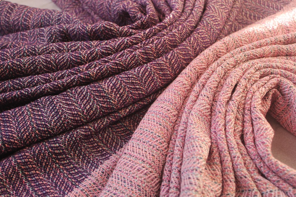 Ethnic Seasons undulating twill Nestwärme  Wrap (tsumugi silk, tencel, silk, mulberry silk, wild silk) Image