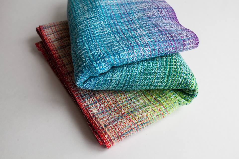 Rainbow cloud crackle weave Anvi Wrap (bamboo) Image