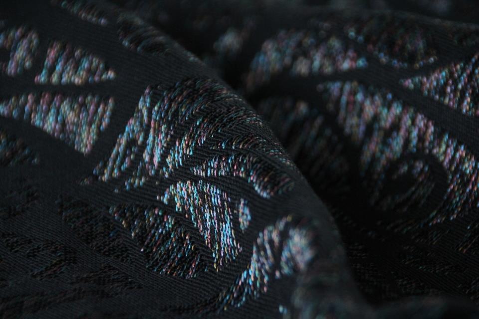 Solnce Genesis Black Swan Wrap (mulberry silk) Image