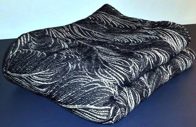 Kokoskaa Royal Quill Midnight Wrap (merino, cashmere, silk) Image