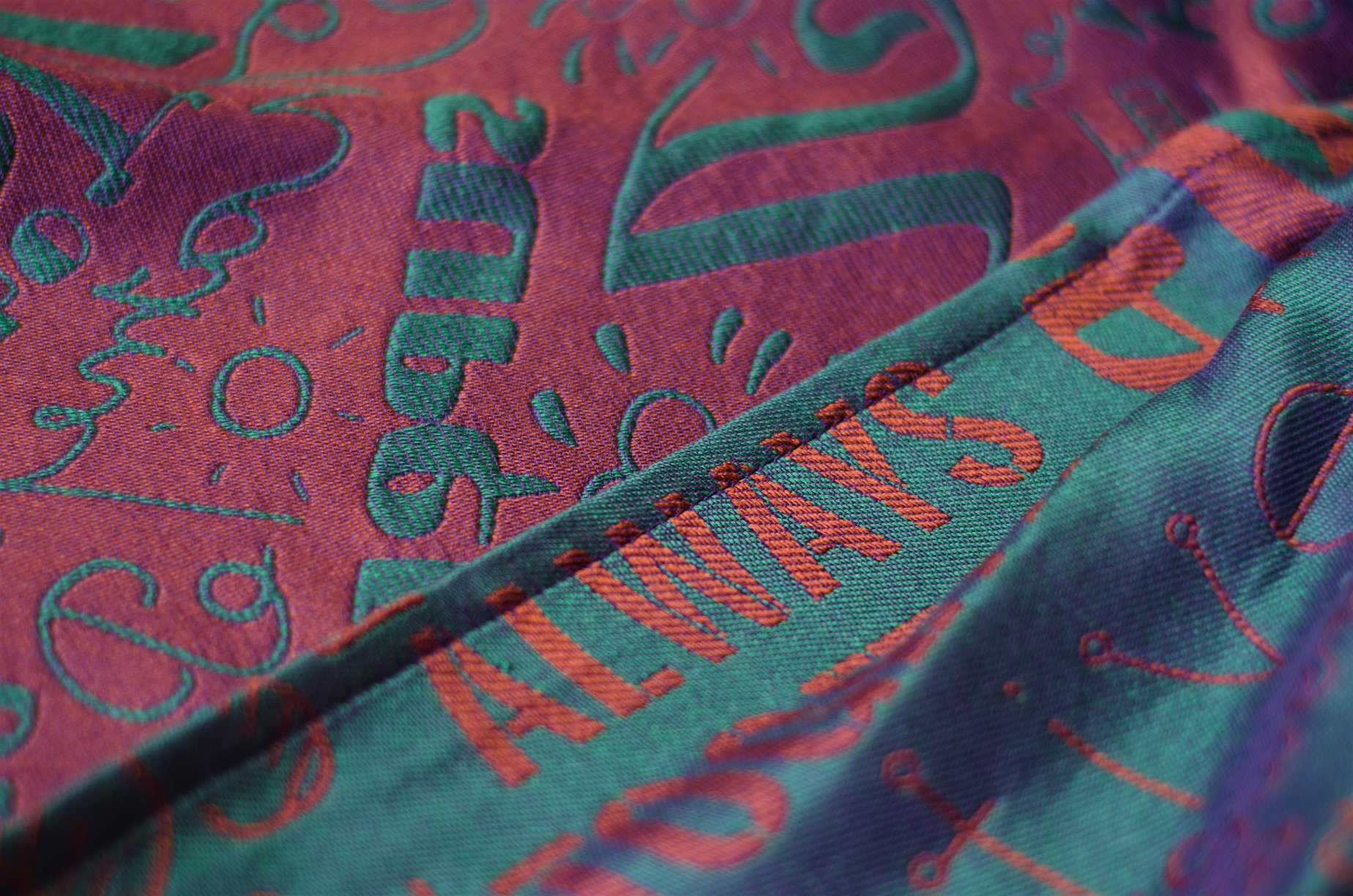 Coco-N Babywearing fashion Inspiration Martian grass Wrap (mulberry silk) Image
