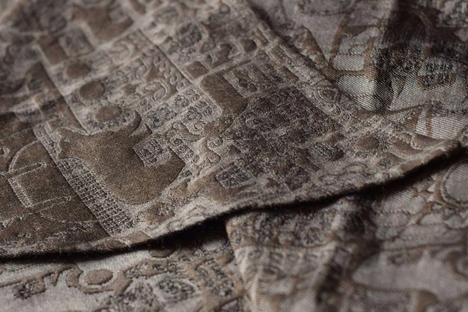 Coco-N Babywearing fashion Scandinavia Treasures of the Scythians Wrap (nettle, tussah) Image