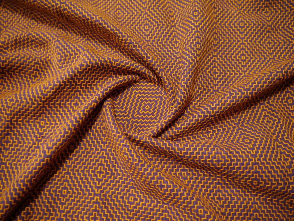 Doeck Labyrinth Violet Wrap  Image
