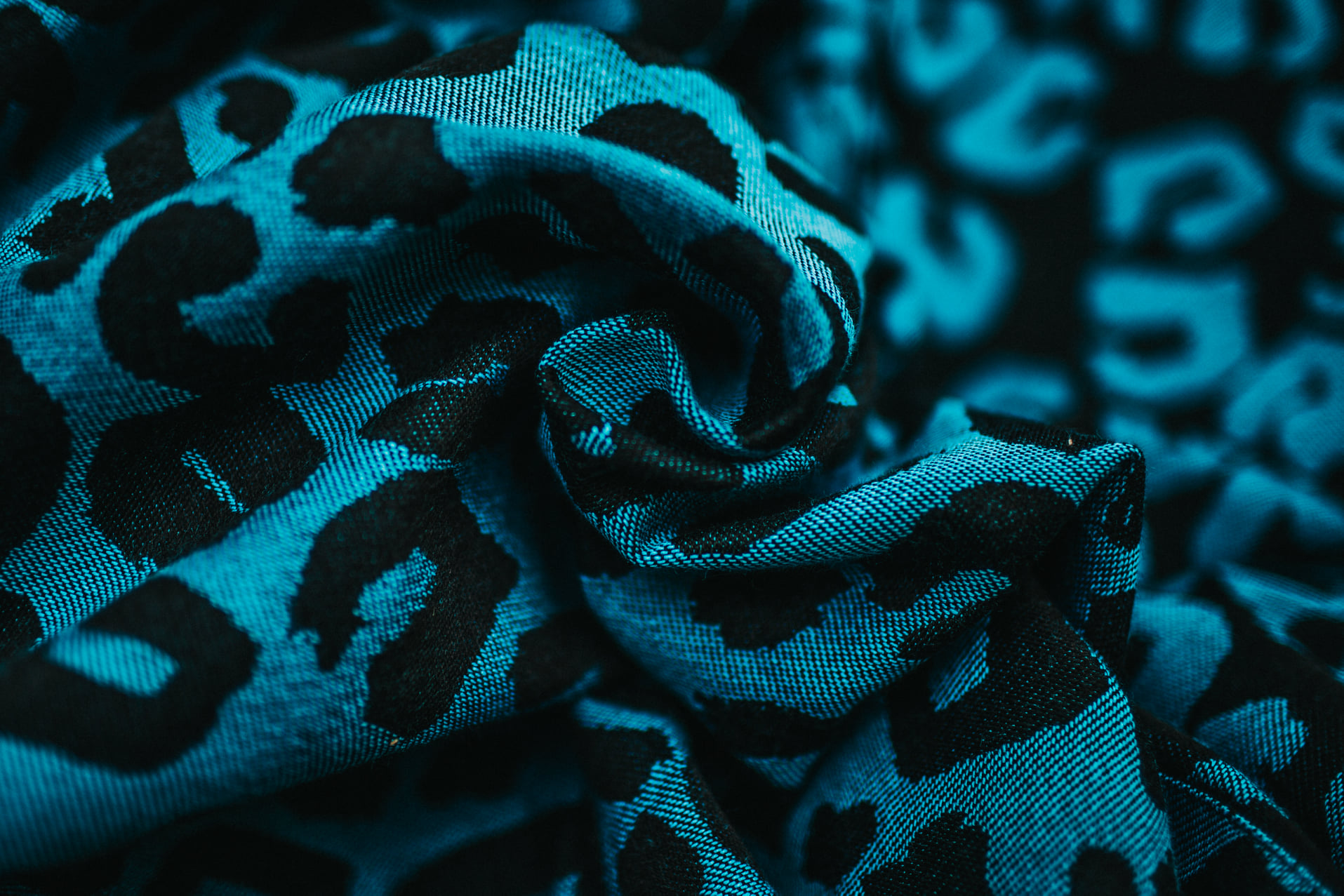 ROAR Welcome to the jungle – Deep turquoise Wrap  Image