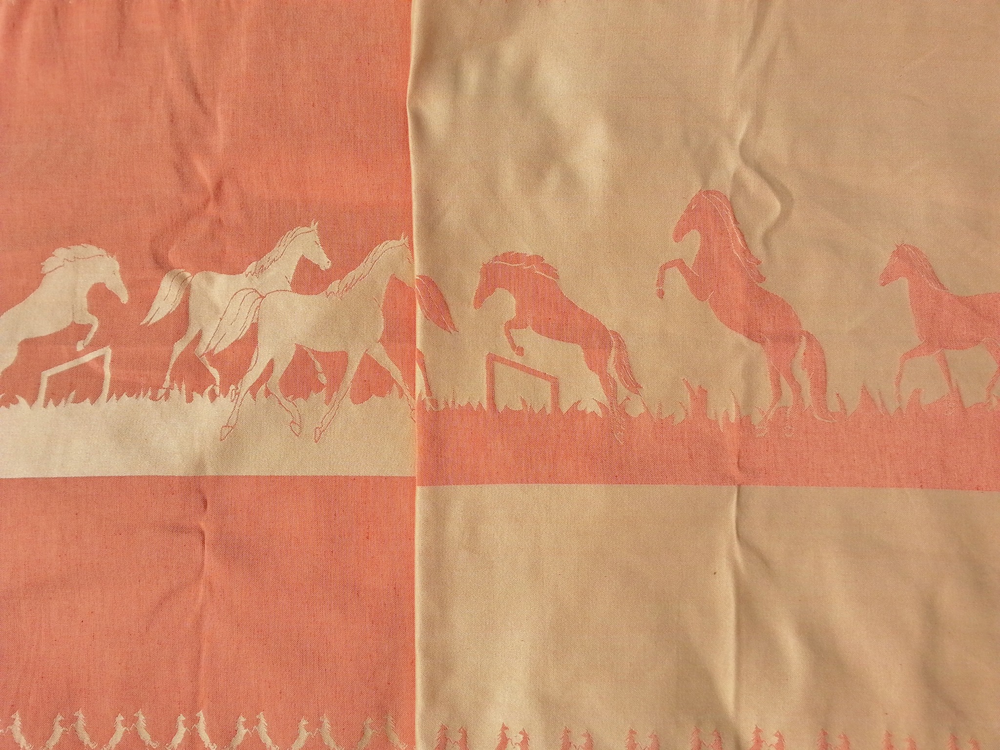 Natibaby Wild Horses Yellow/Orange Wrap (bamboo, linen) Image