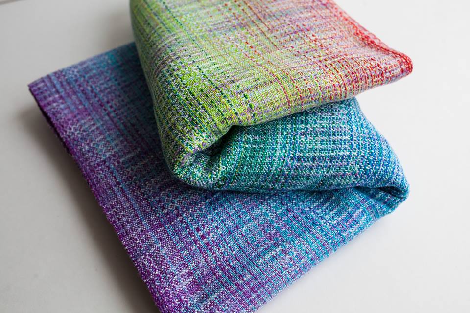 Rainbow cloud crackle weave Anvi Wrap (bamboo) Image