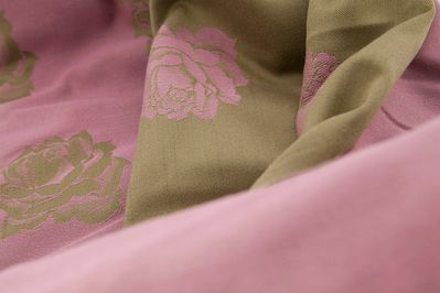 Lenny Lamb roses Pink and Green Rose Wrap  Image