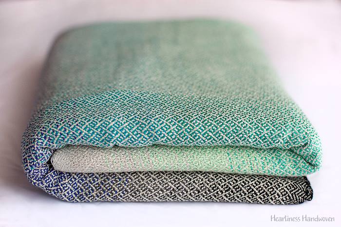 Heartiness Delta Blue-turquoise Natural Wrap (bourette silk) Image