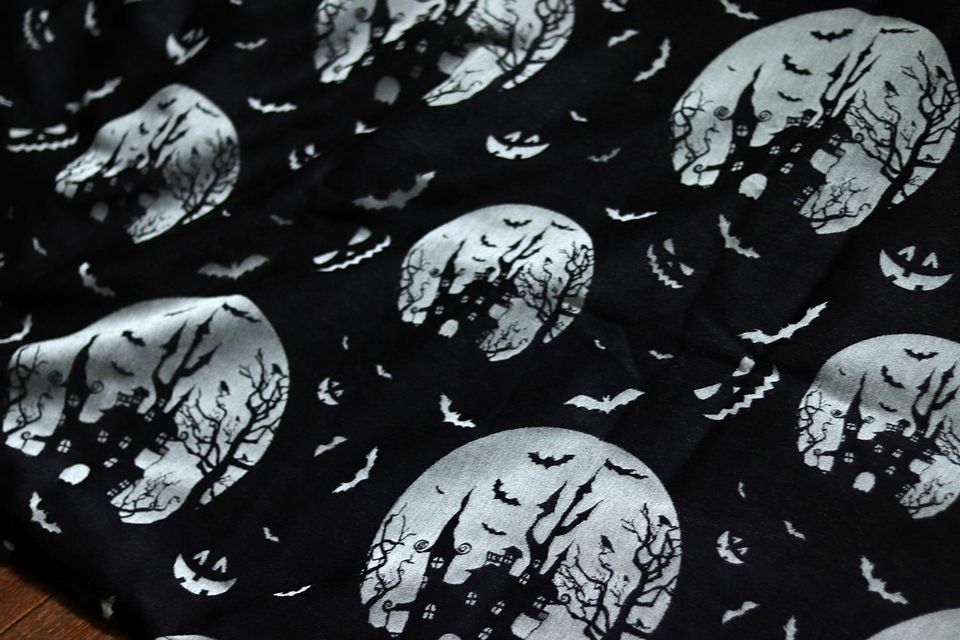 Tragetuch Lolly Wovens HALLOWEEN MONOCHROME (modal) Image