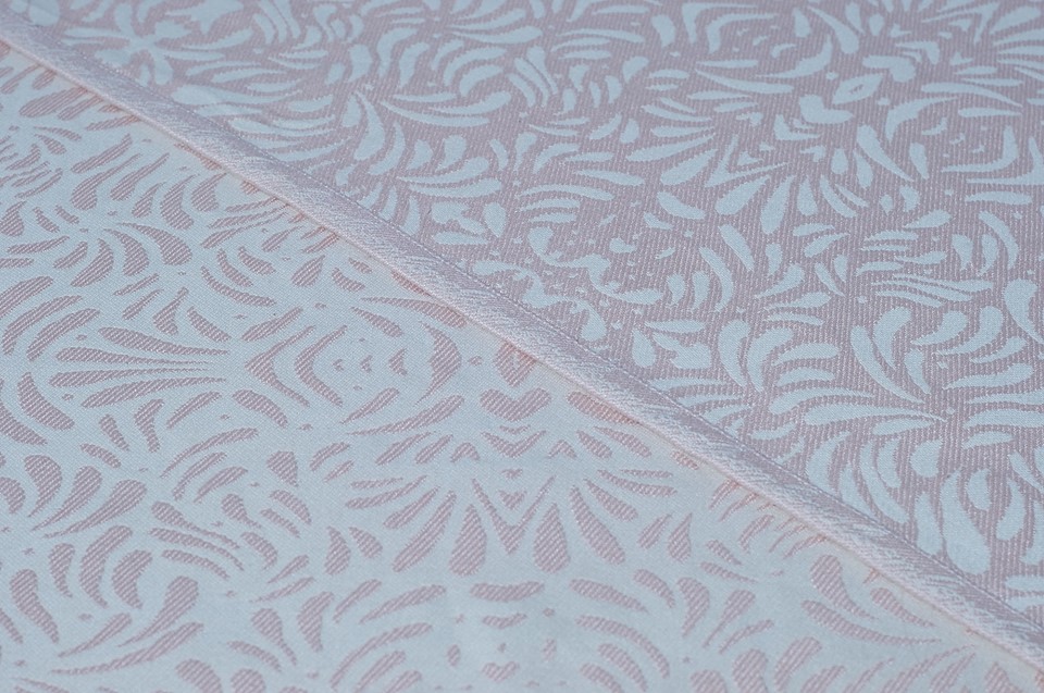 Lovaloom Petalon Flamingo Royal Wrap (mulberry silk, merino, alpaka) Image