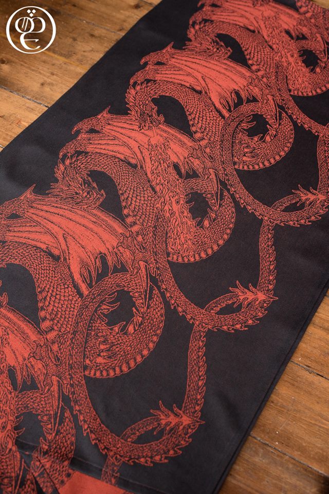 Oscha Smaug the Magnificent Wrap (linen) Image