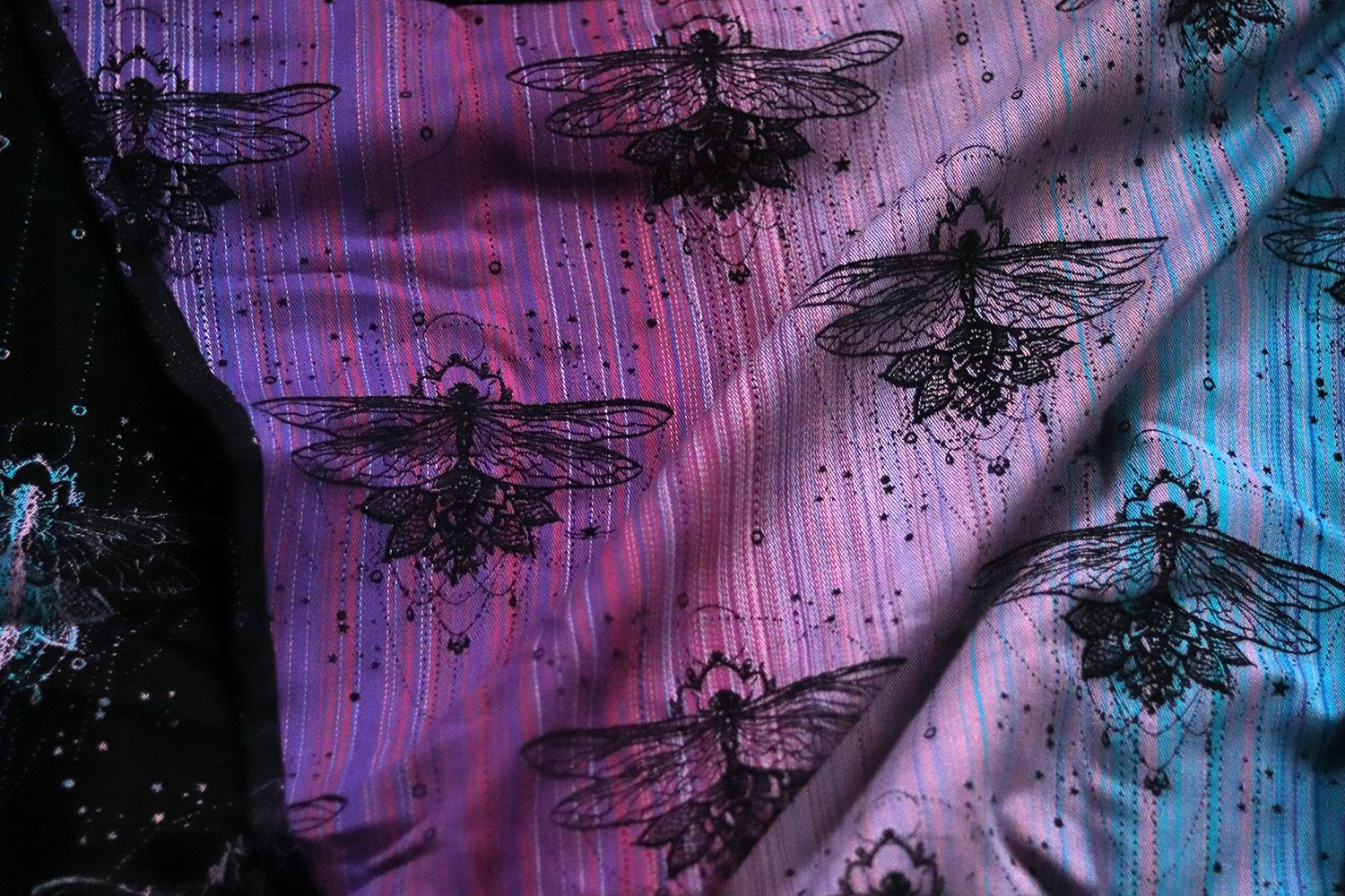 Luluna Slings Dragonfly Irisio Eclipse Wrap  Image