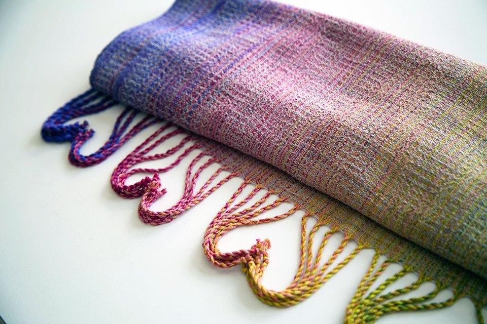 Rainbow cloud crackle weave Runa  Wrap (bourette silk, mulberry silk) Image