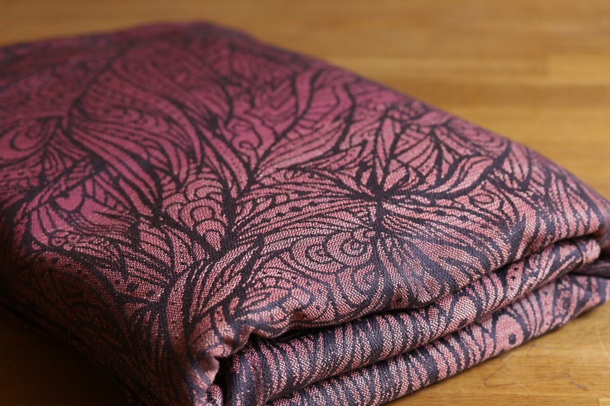 Tragetuch Neisna Arwenna Rose Tattoo (mulberry silk, schappe silk, Bambus/Bambusviskose) Image