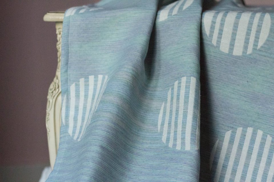 Linuschka Boutons Aurora Wrap (tussah, japanese silk) Image