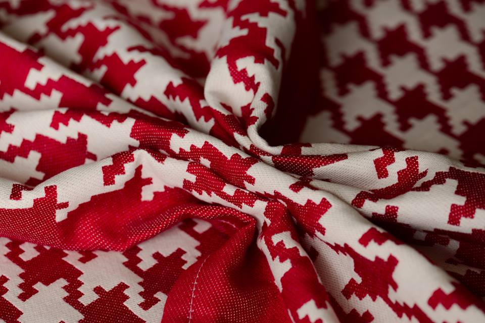 Artipoppe Tweed Red as Blood, White as Snow Wrap (merino) Image
