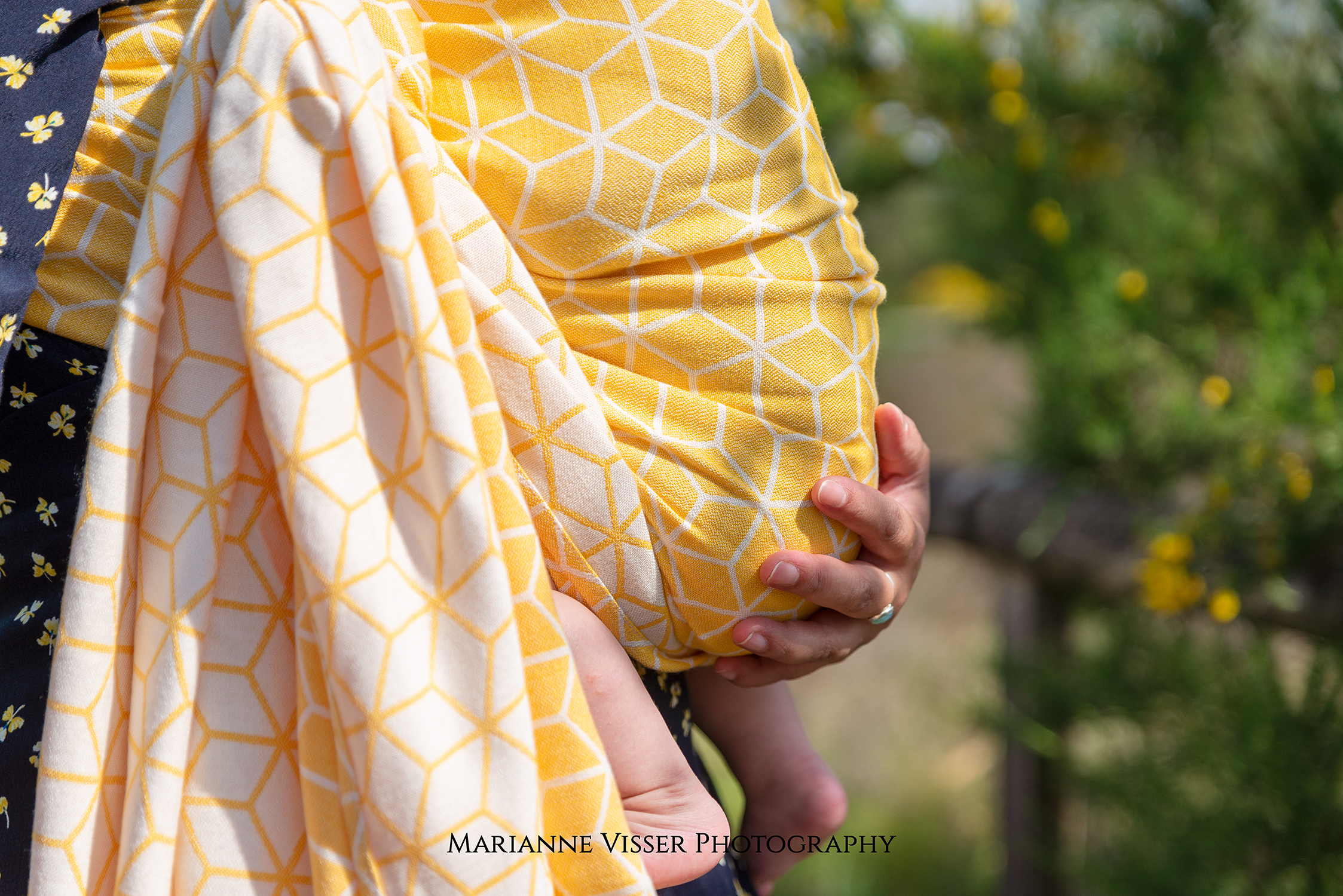 Maisaa Slings Rhombi Sunflower Wrap (viscose) Image