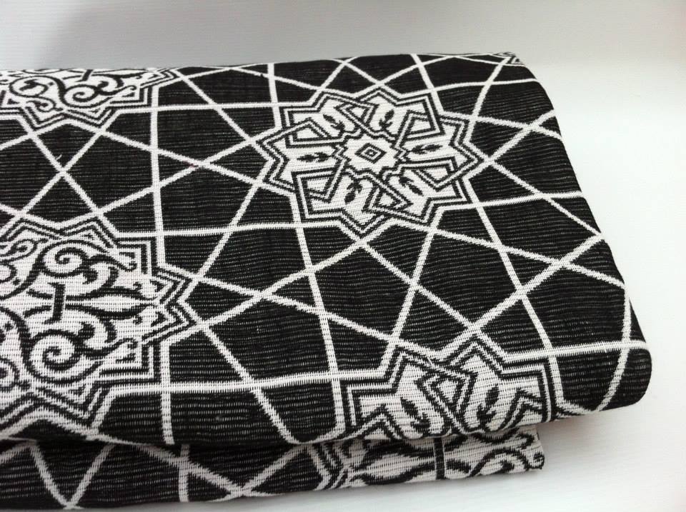 Joy and Joe Traditional Moorish design Black and antique white Wrap (linen) Image