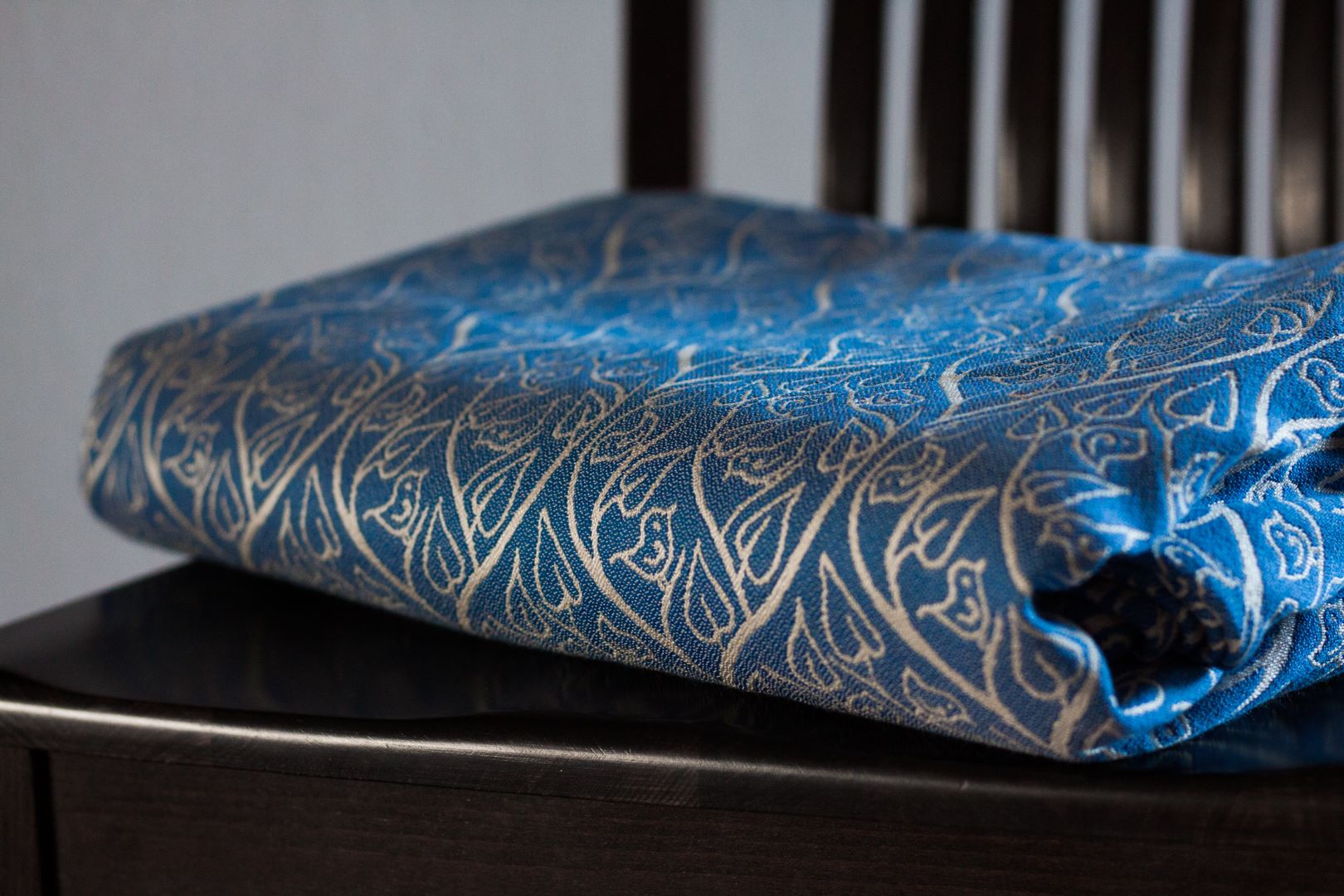 Loktu She Bird Garden Royal Blue Wrap (merino, silk, seacell) Image