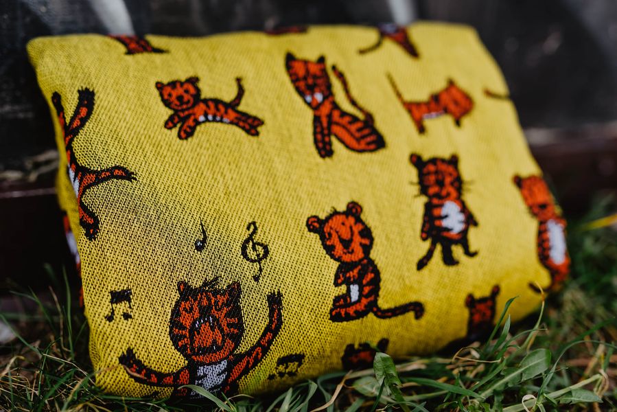 ROAR Les tigrrres – Sunny orange Wrap  Image