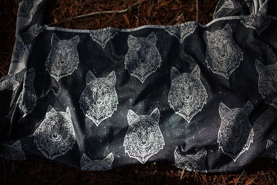 Sensimo Slings Wolves Monochrome Lumina Wrap (lurex) Image