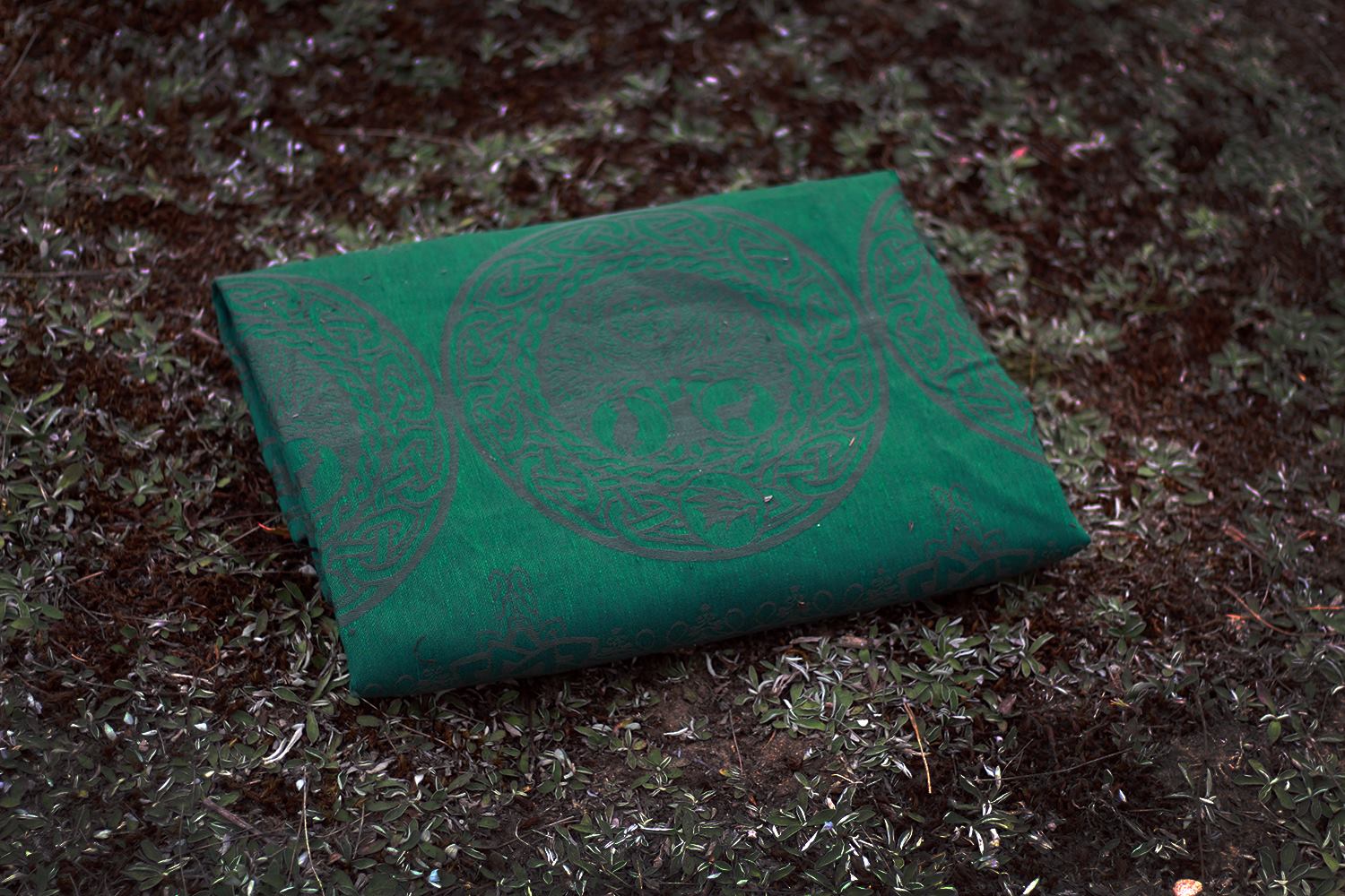 Luluna Slings Yggdrasill Yggdrasil Emerald Forest Wrap (linen) Image