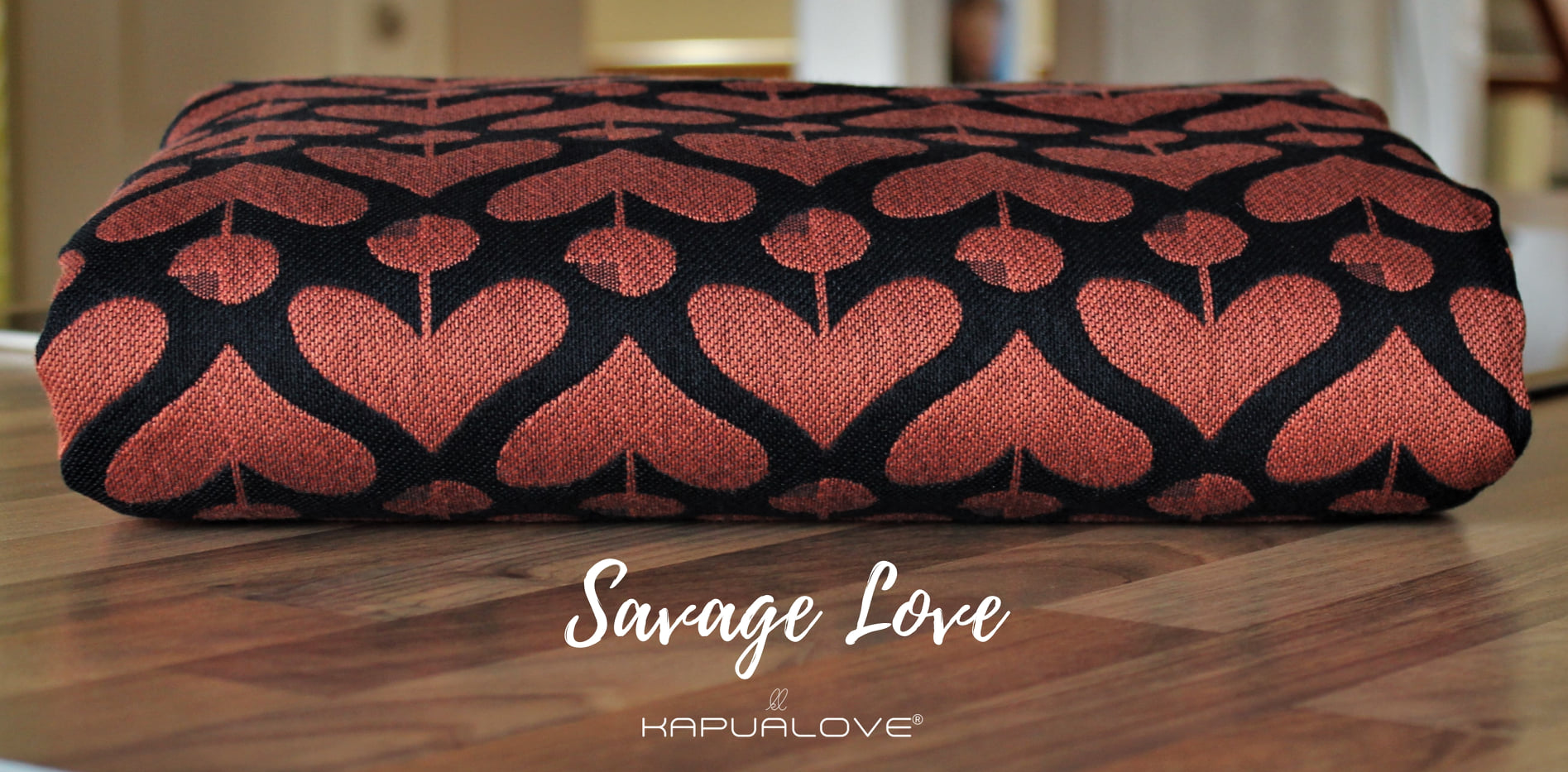KAPUALOVE MUTTERLIEBE – Savage Love Wrap  Image