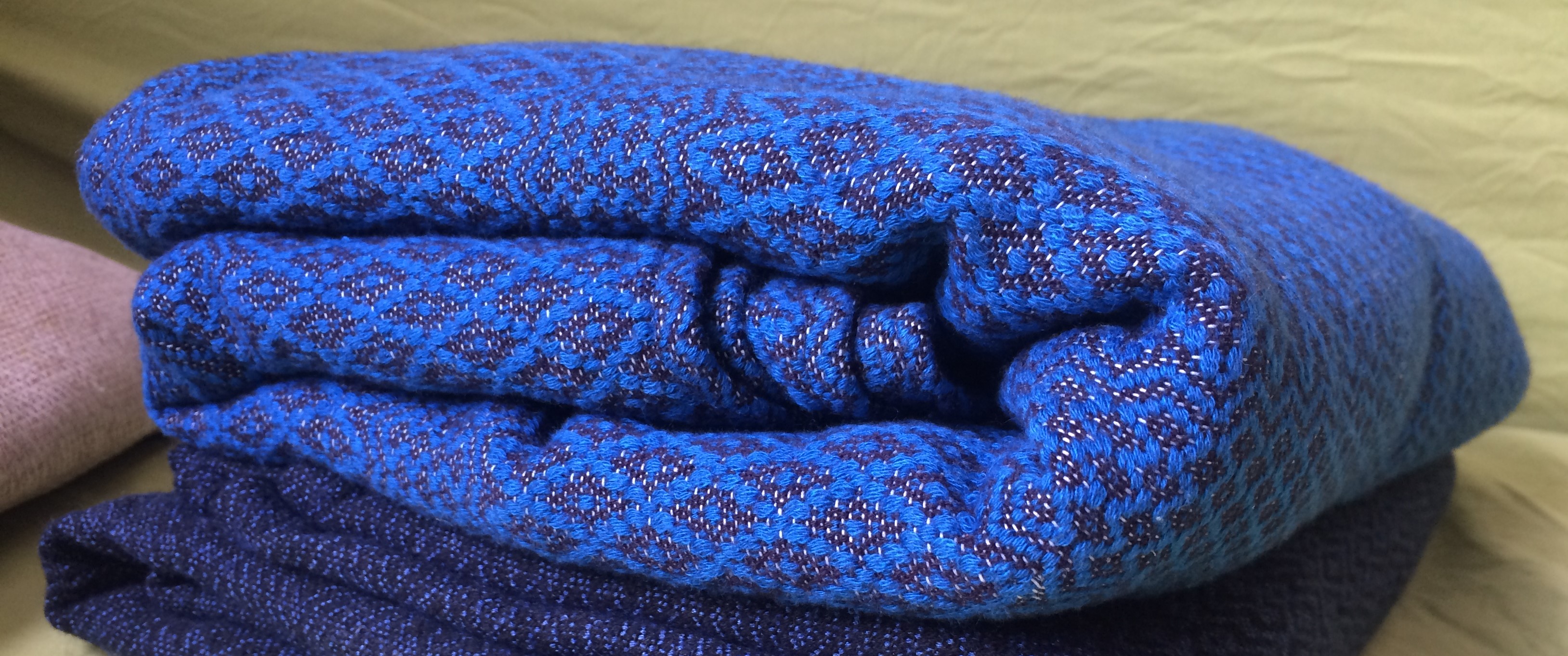 Heartiness Beta Dragon Wrap (merino, cashmere, silk) Image