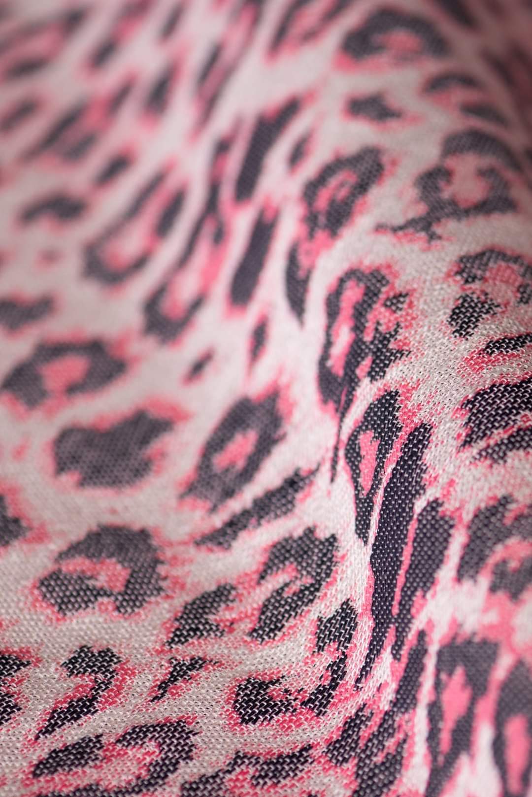 Artipoppe Leopard Gibson Wrap (mulberry silk, merino, linen) Image