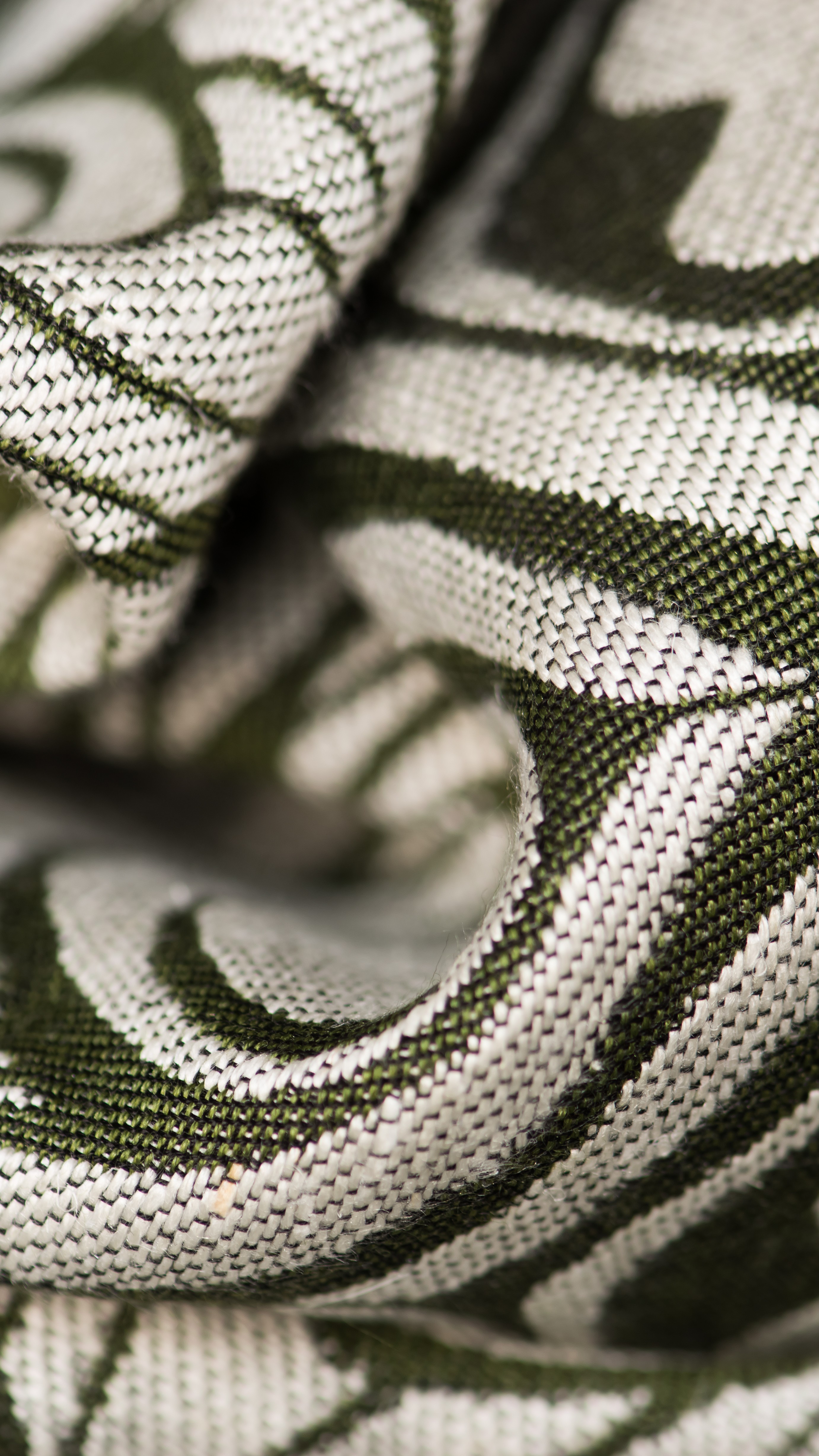 Artipoppe Argus Basil Wrap (mulberry silk, linen, merino) Image
